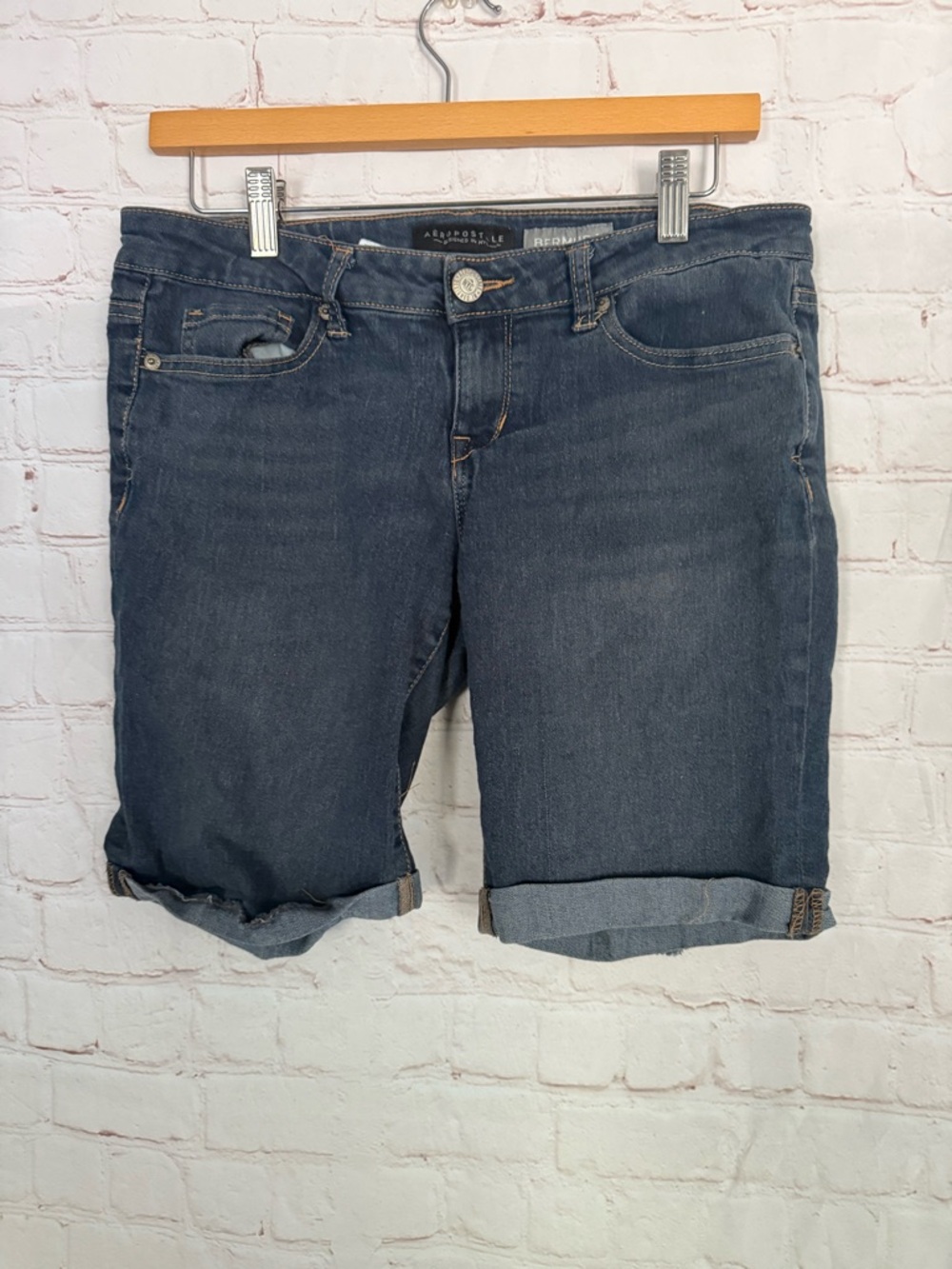 Aéropostale Dark Wash Denim Raw Hem Roll-Cuff Bermuda Shorts Womens Size 8